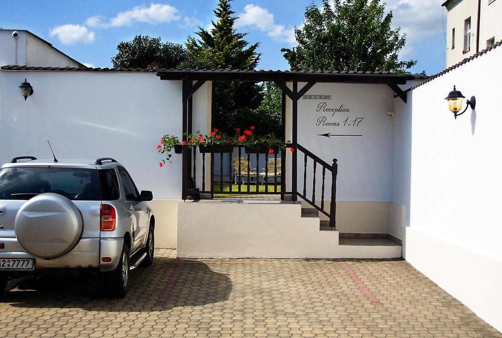 פראג Hotel Excellent מראה חיצוני תמונה