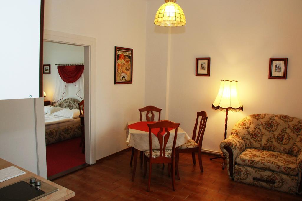 פראג Hotel Excellent מראה חיצוני תמונה